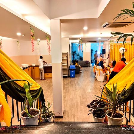 Mavens White Artemis Hospital Road Sector 52 Gurgaon Hotel Екстериор снимка