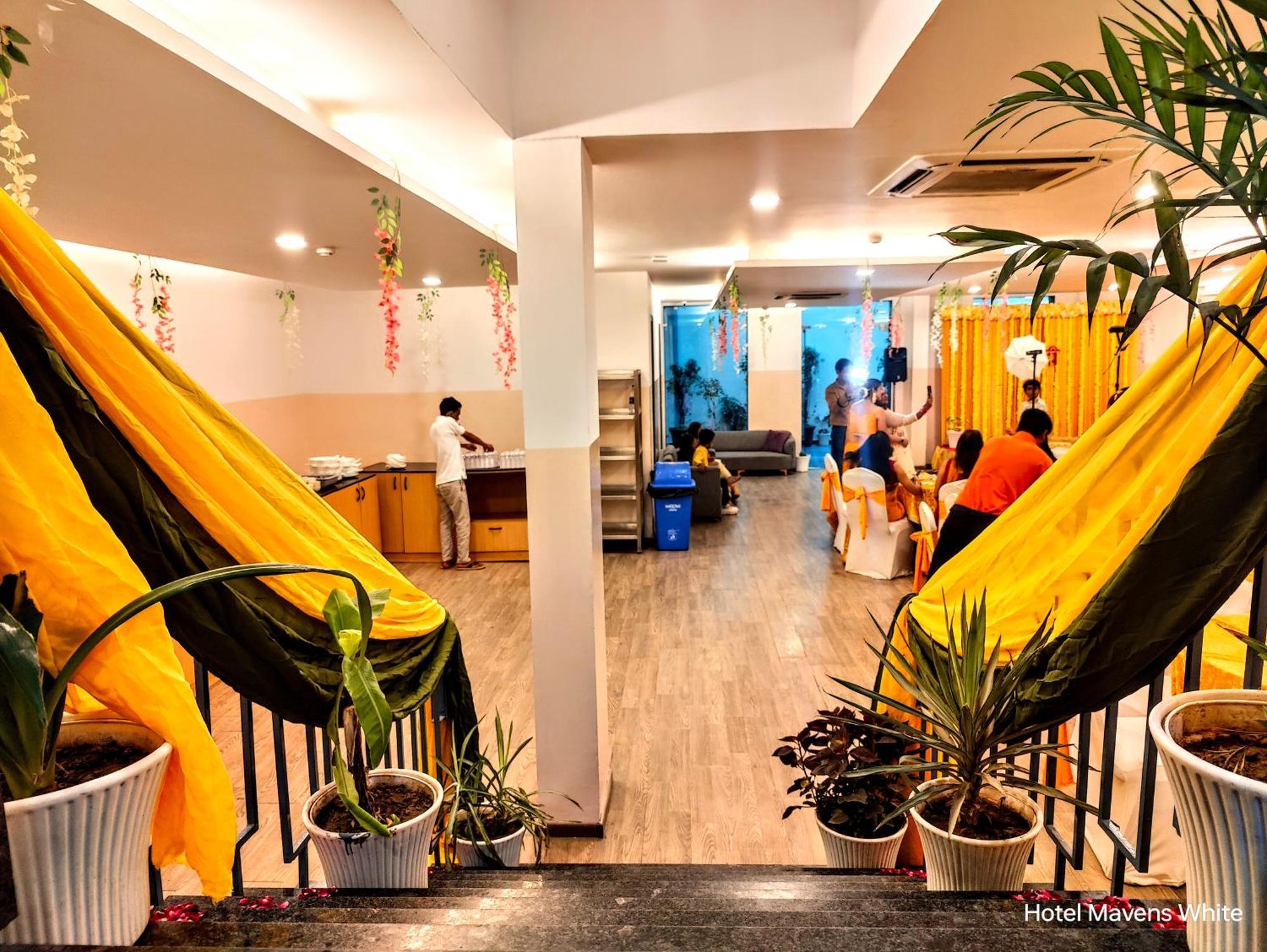 Mavens White Artemis Hospital Road Sector 52 Gurgaon Hotel Екстериор снимка