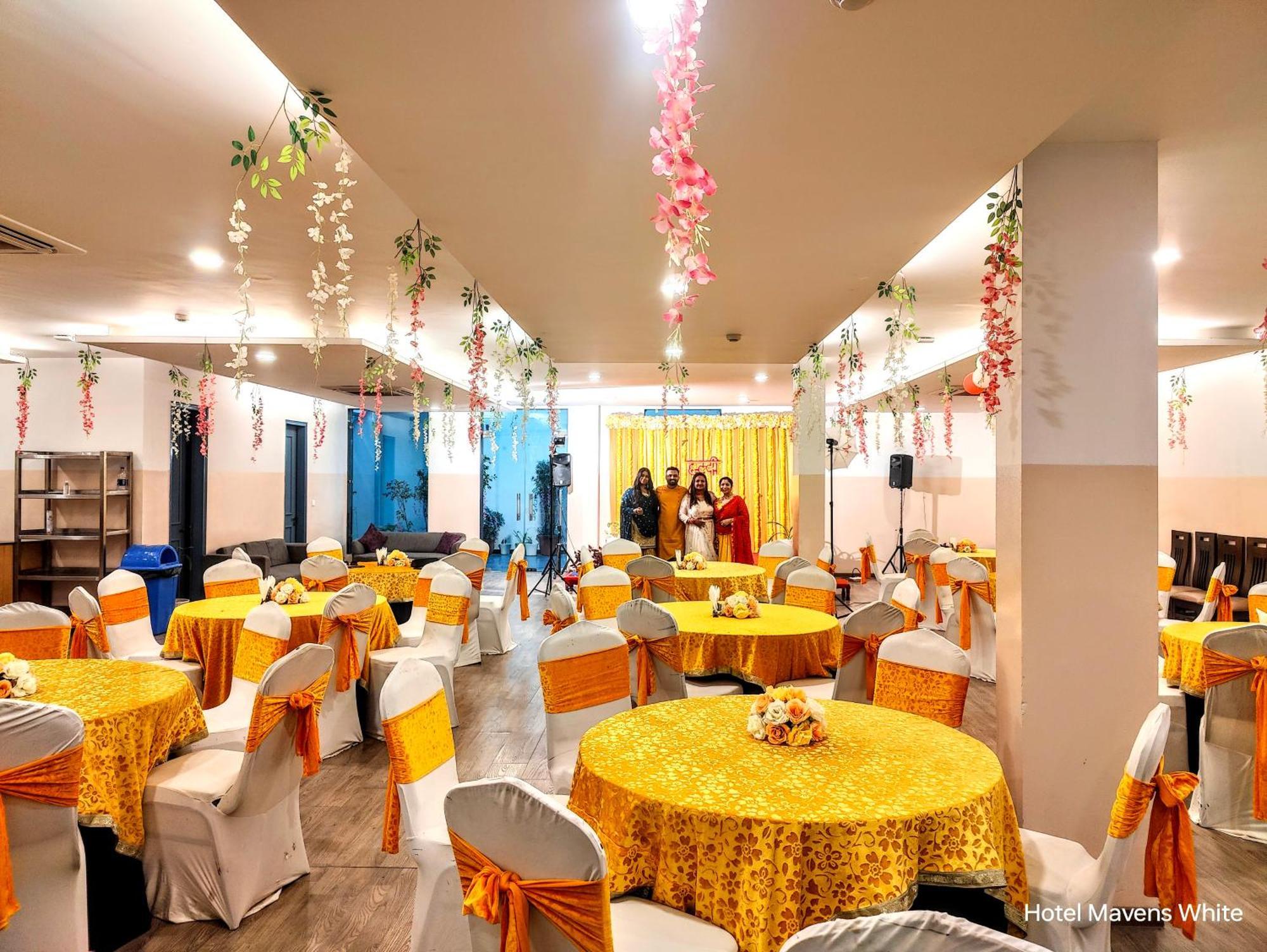Mavens White Artemis Hospital Road Sector 52 Gurgaon Hotel Екстериор снимка