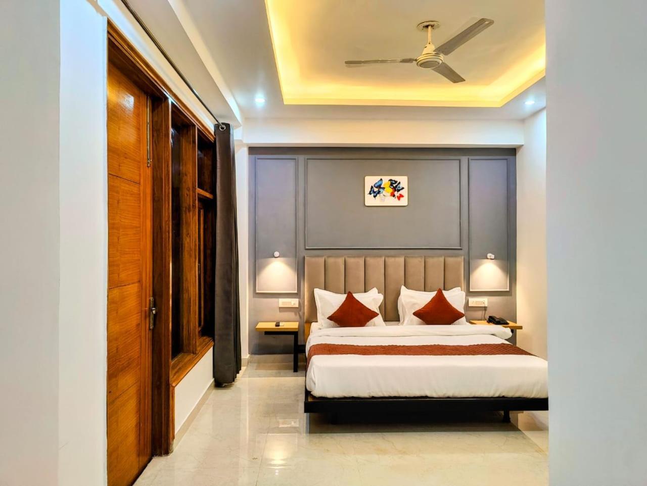 Mavens White Artemis Hospital Road Sector 52 Gurgaon Hotel Екстериор снимка