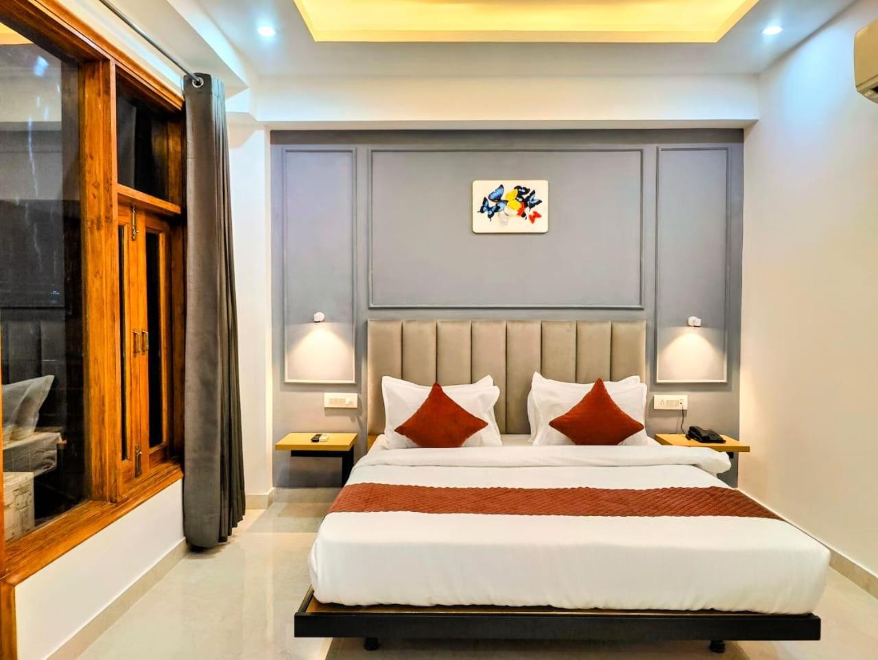 Mavens White Artemis Hospital Road Sector 52 Gurgaon Hotel Екстериор снимка
